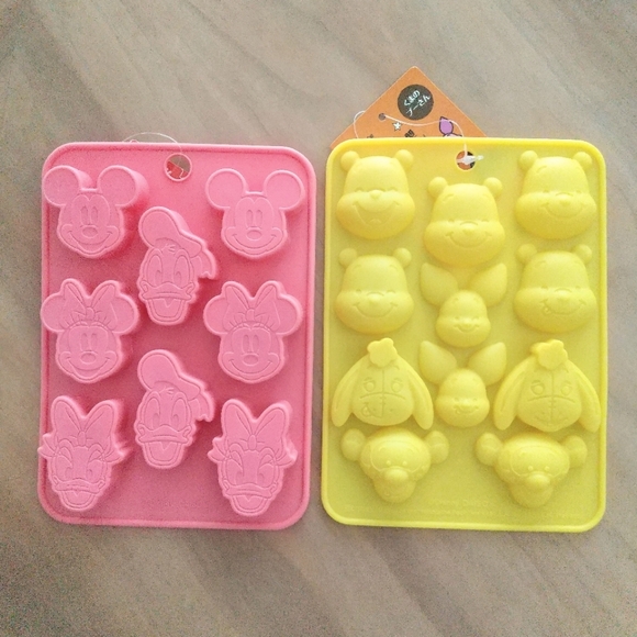 Mickey and Friends / Winnie the pooh silicon chocolate mold (set of 2) - Picture 1 of 5